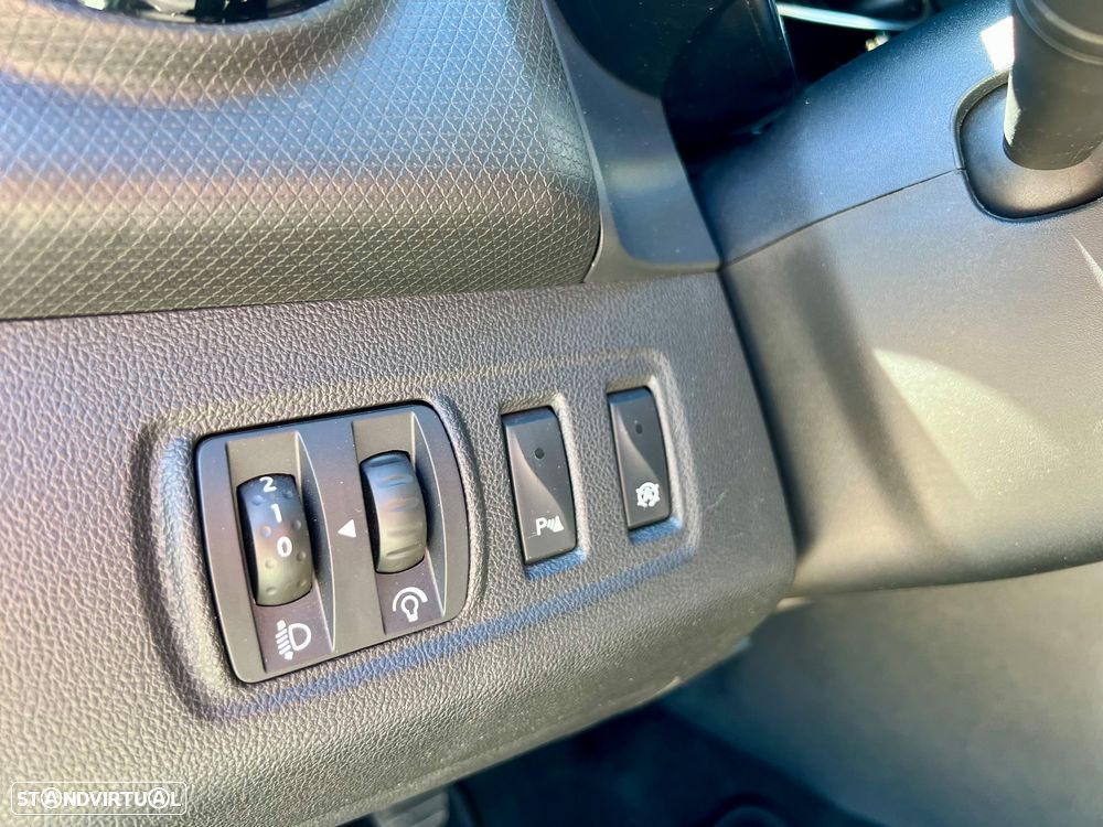 Renault Clio Sport Tourer 0.9 TCE Dynamique S - 12