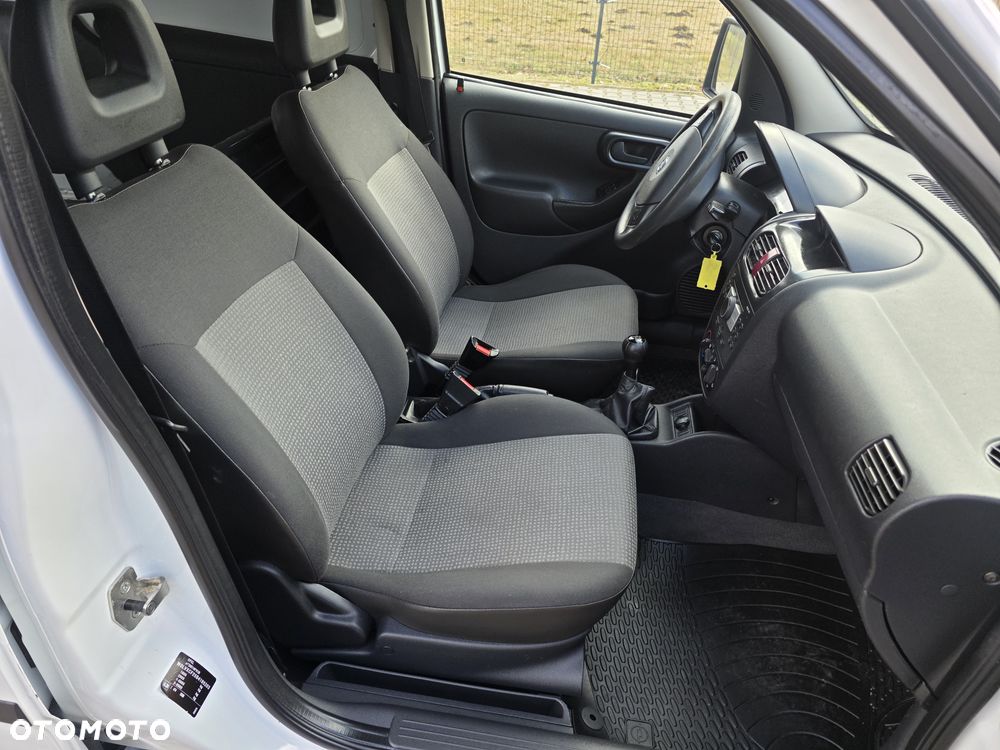 Opel Combo - 15
