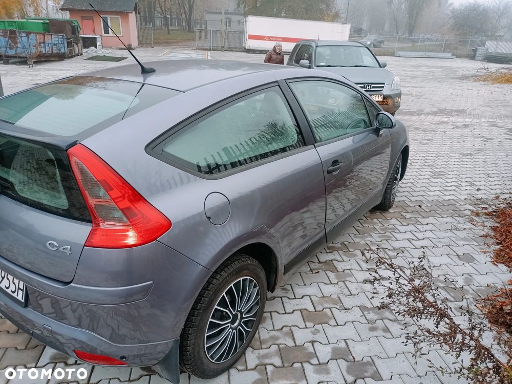 Citroën C4 1.4 16V X - 2