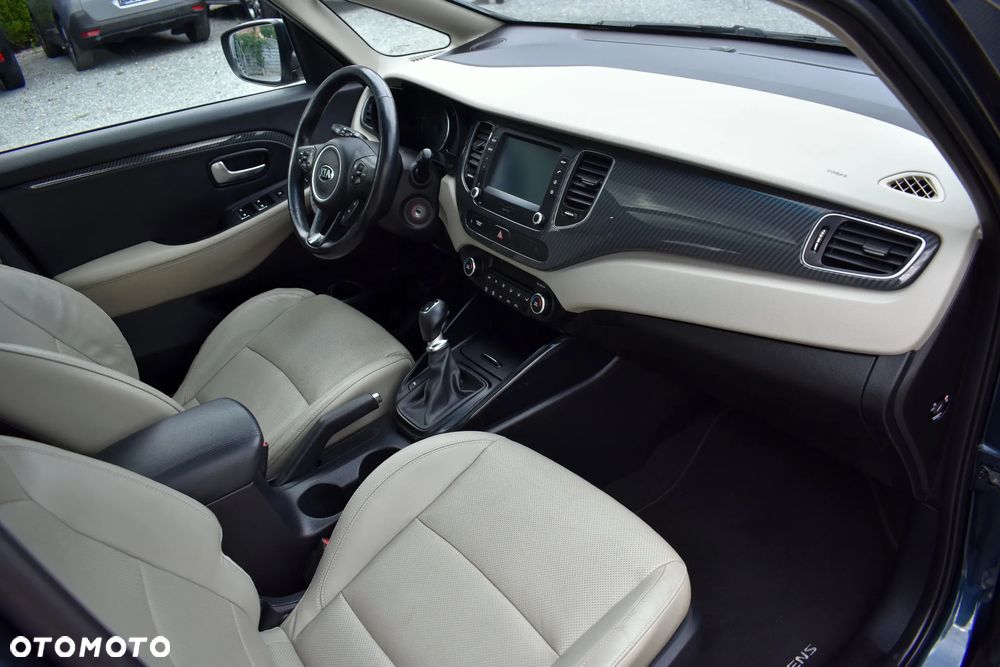 Kia Carens 1.7 CRDi 141 ISG Vision - 35