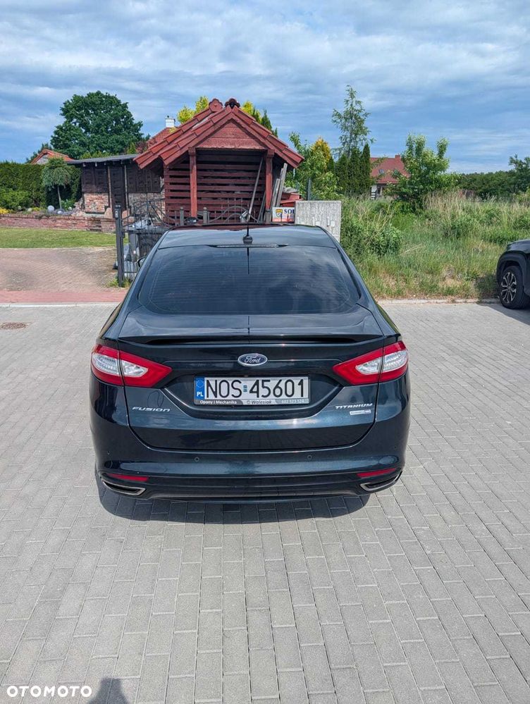 Ford Fusion - 4