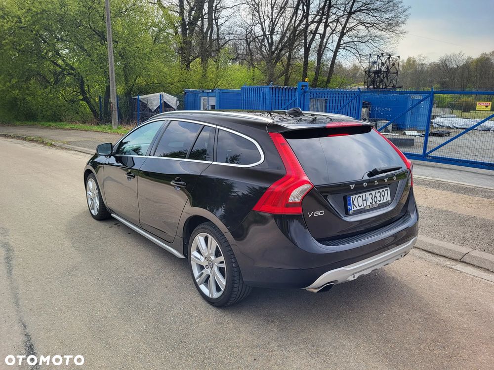 Volvo V60 D5 Geartronic Summum - 3
