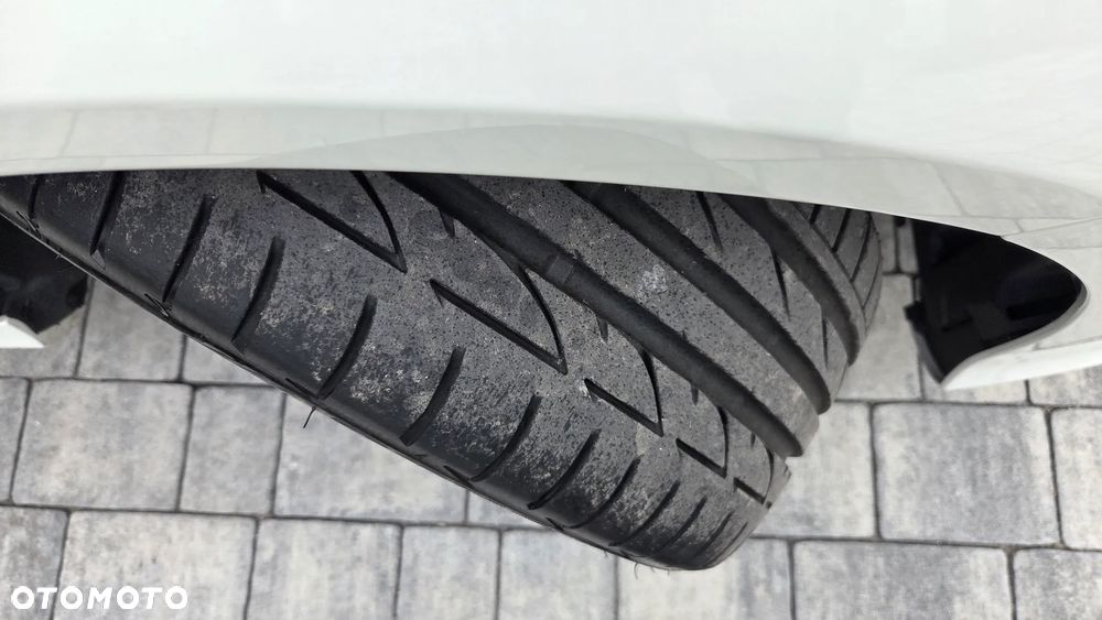Mercedes-Benz CLA 180 7G-DCT AMG Line - 37