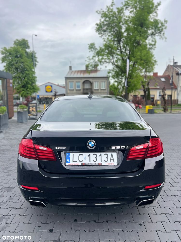 BMW Seria 5 550i xDrive Sport-Aut Luxury Line - 6