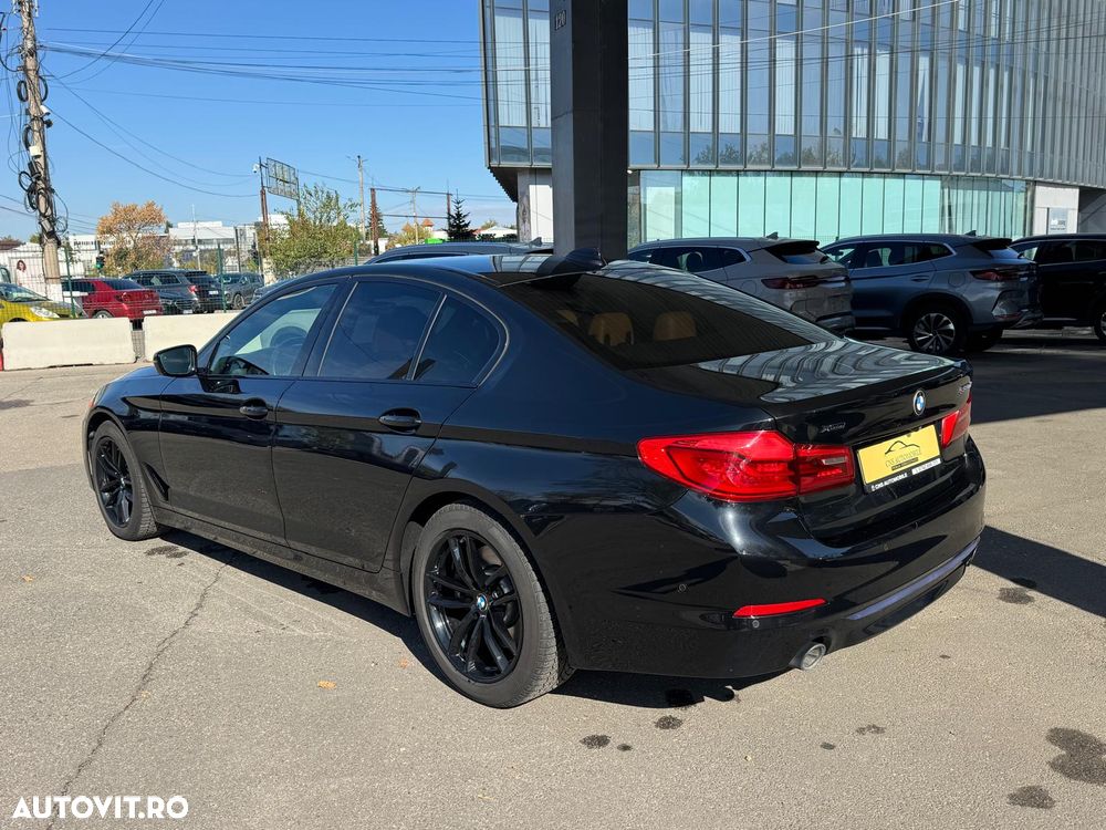 BMW Seria 5 530d xDrive AT - 16