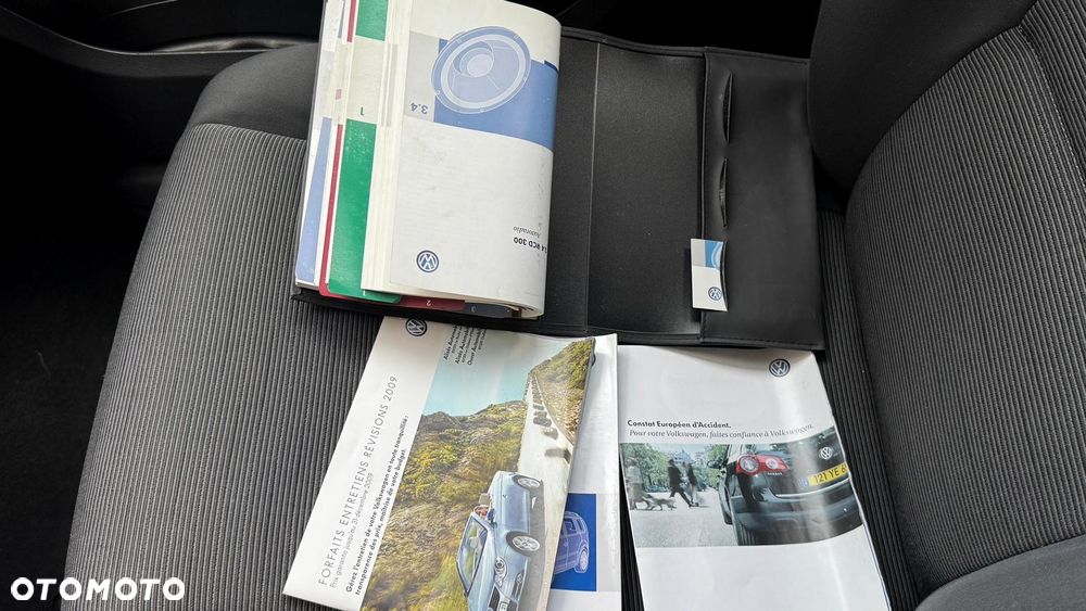 Volkswagen Touran - 31