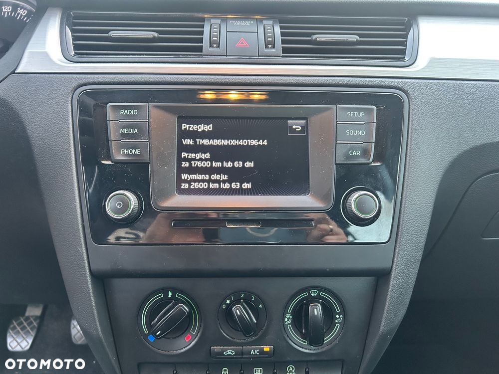 Skoda RAPID 1.2 TSI Ambition - 12