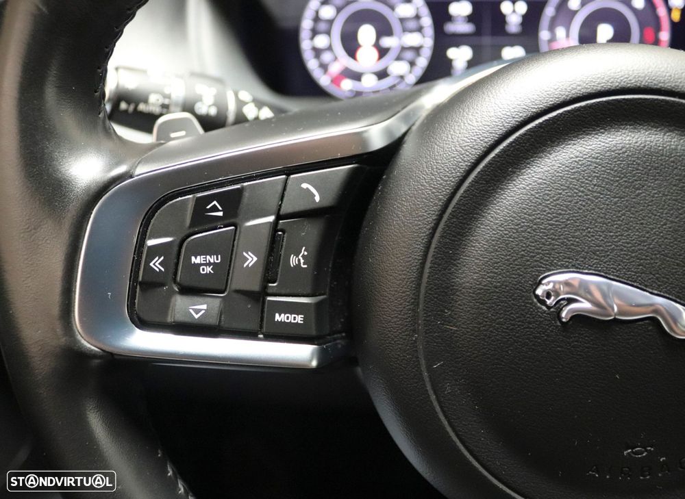 Jaguar F-Pace 2.0 i4D R-Sport Aut. - 31