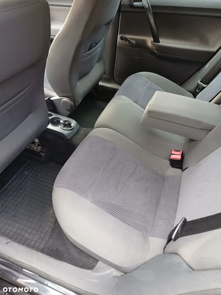 Volkswagen Polo - 16