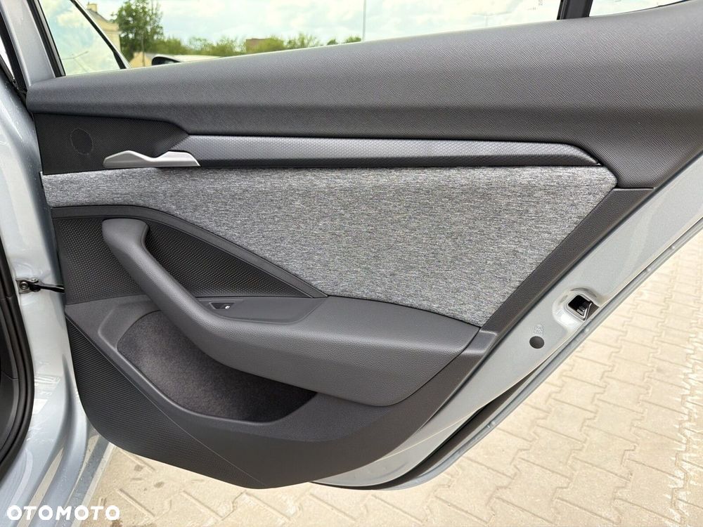 Skoda Superb 2.0 TSI Edition 130 DSG - 21