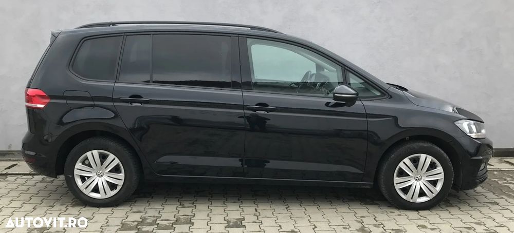 Volkswagen Touran 2.0 TDI SCR DSG Trendline - 8
