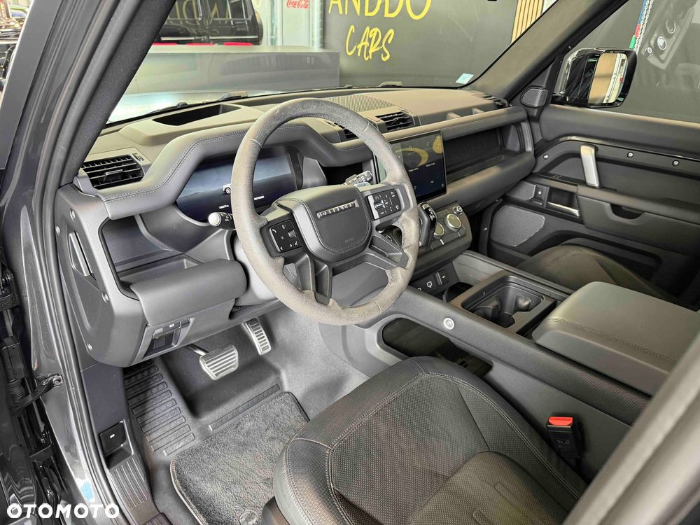 Land Rover Defender 5.0 P525 V8 - 17