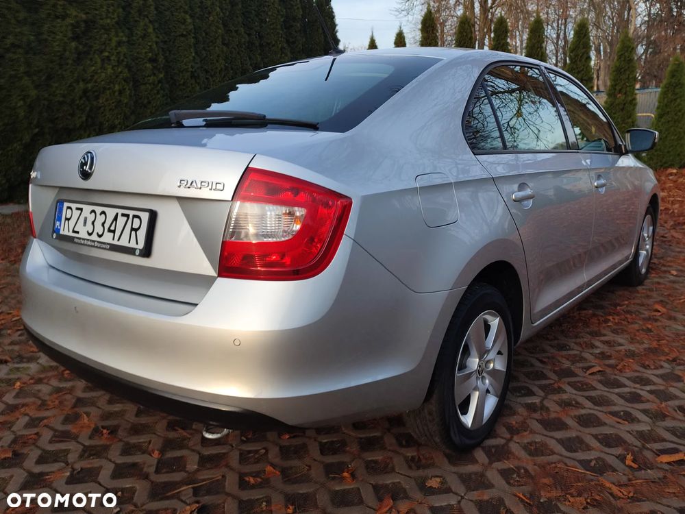 Skoda RAPID 1.2 TSI Ambition - 2