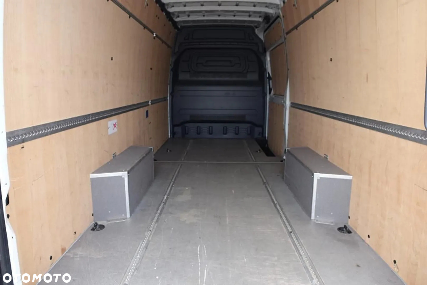 Mercedes-Benz Sprinter - 6