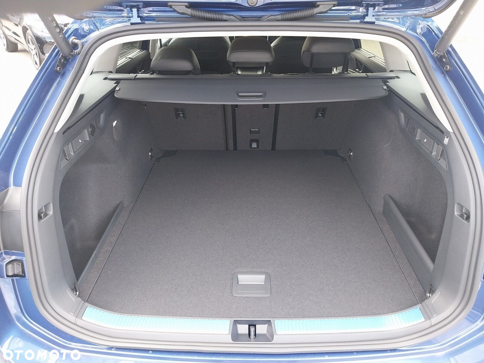 Volkswagen Passat - 5