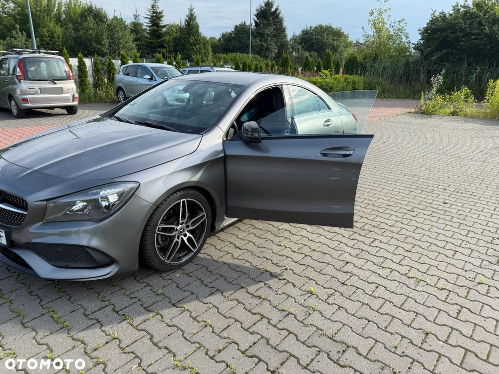Mercedes-Benz CLA 250 7G-DCT AMG Line - 2