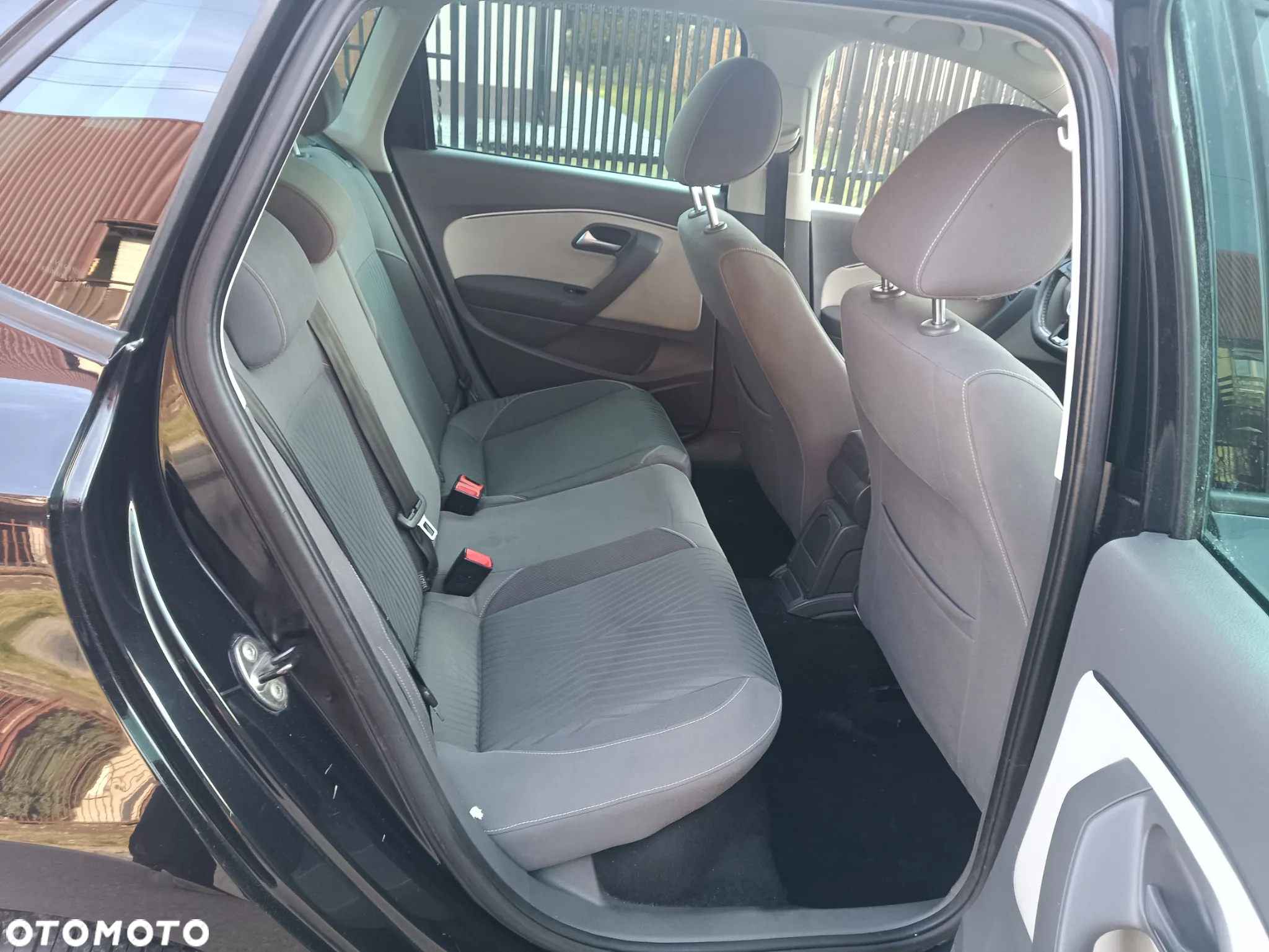 Volkswagen Polo 1.4 TDI (Blue Motion Technology) SOUND - 13
