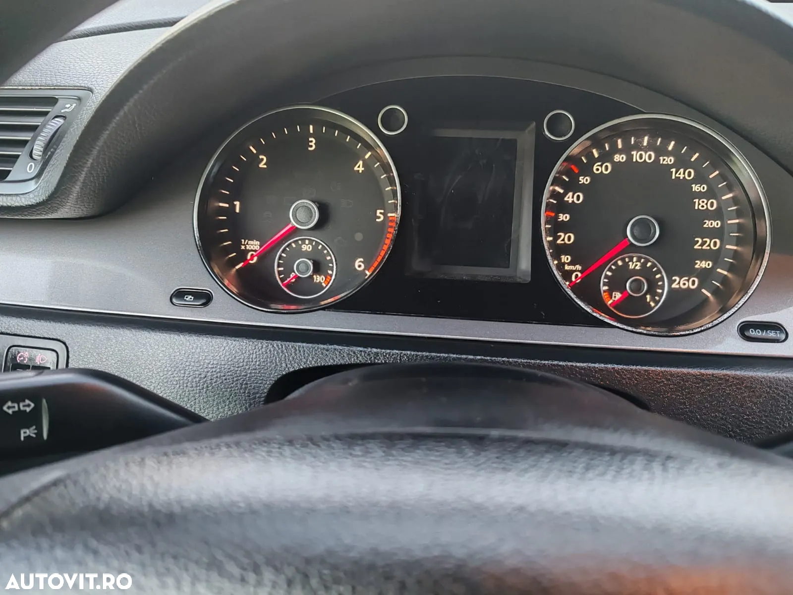 Volkswagen Passat - 8