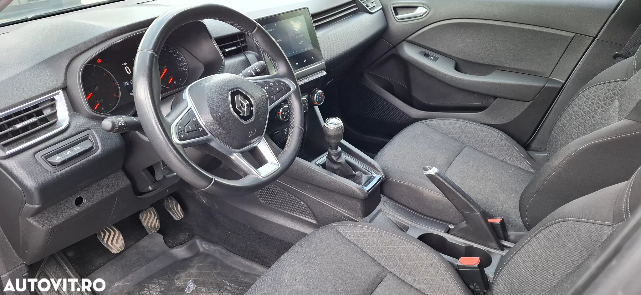 Renault Clio V 1.0 TCe 90 Equilibre - 17