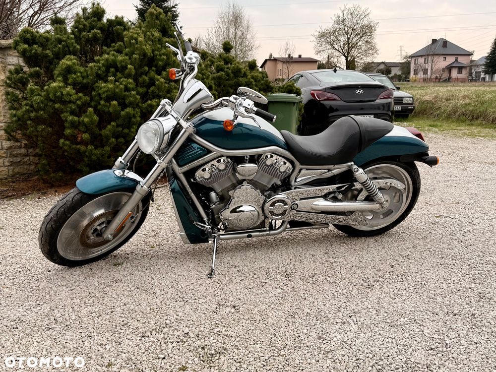 Harley-Davidson V-Rod Street Rod - 2
