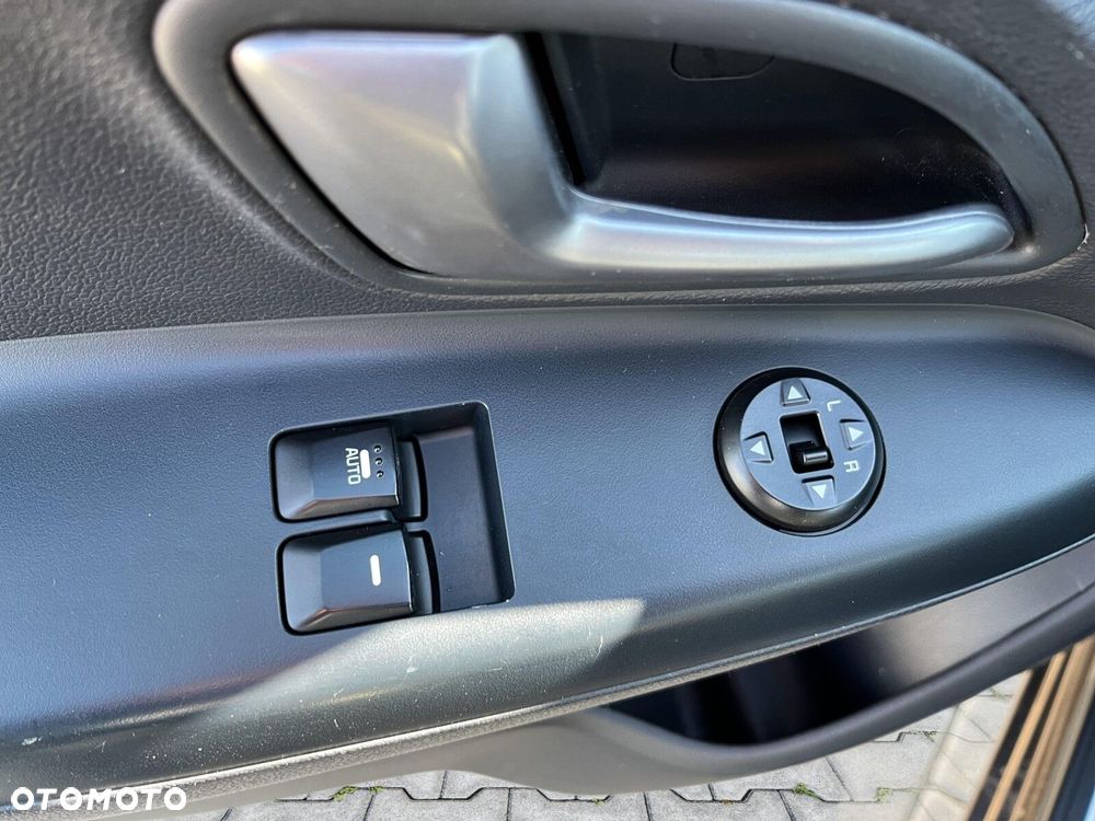 Kia Rio - 11