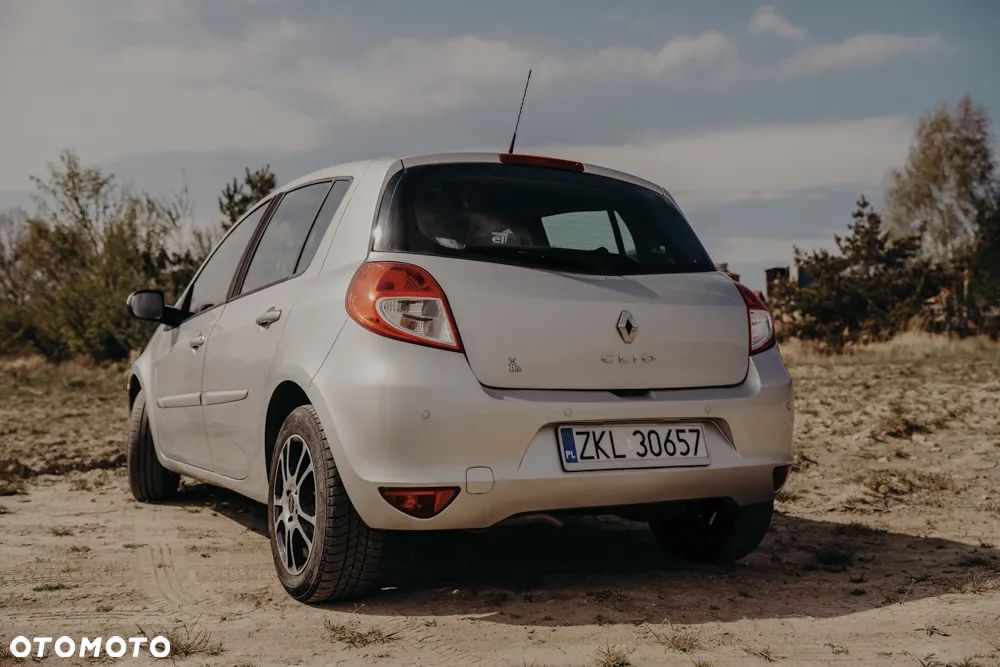 Renault Clio - 6