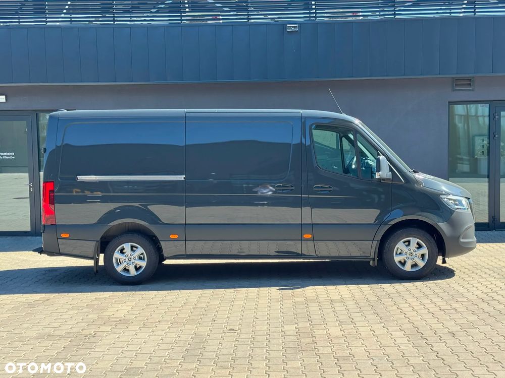 Mercedes-Benz Sprinter - 5