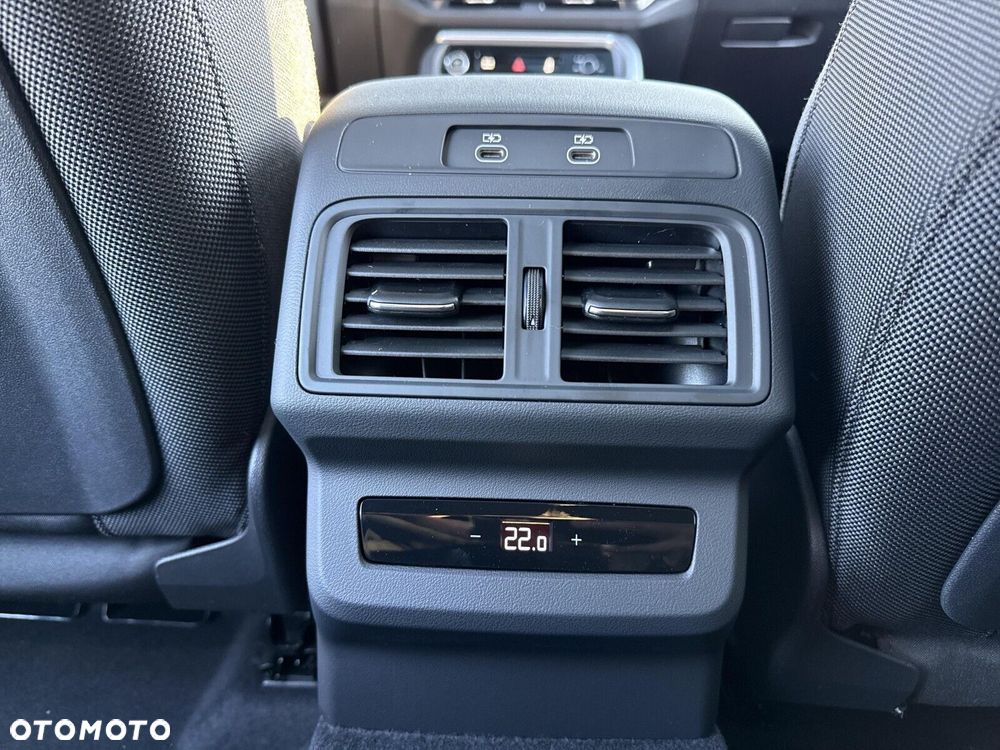 Audi Q5 Sportback - 13