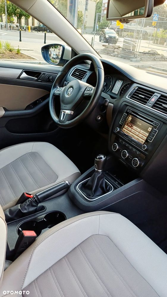 Volkswagen Jetta 1.4 TSI Highline - 18