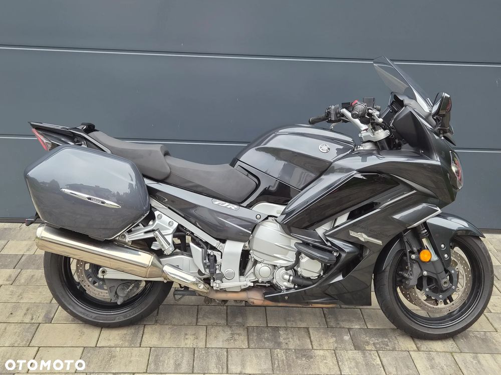 Yamaha FJR - 8