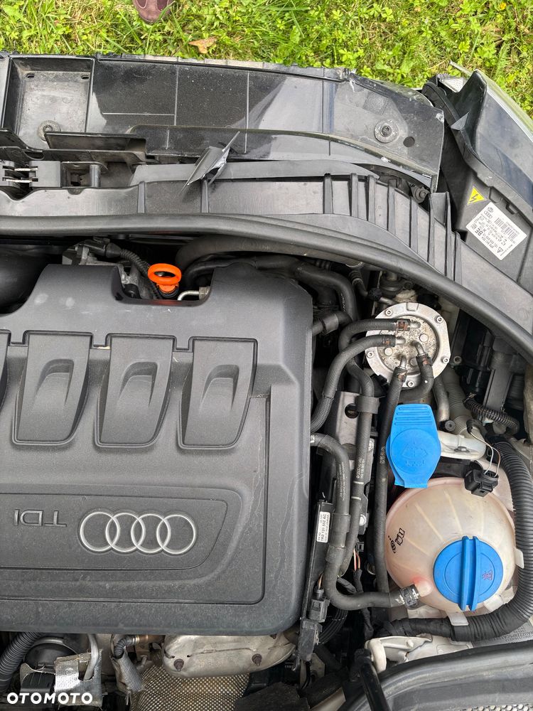 Audi A3 Sportback 2.0 TDI DPF S tronic S line Sportpaket - 32