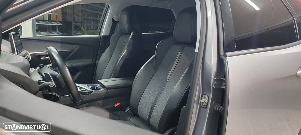 Peugeot 3008 1.2 PureTech Allure EAT8 - 18