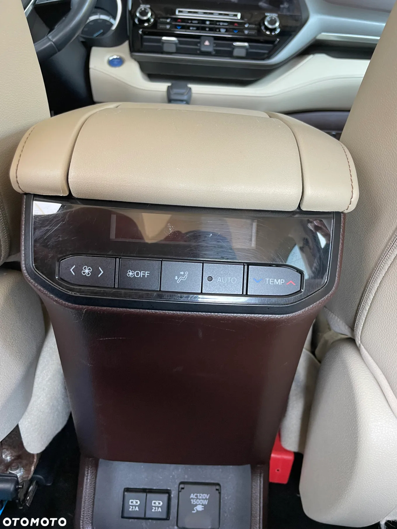 Toyota Highlander 2.5 Hybrid Executive - 34