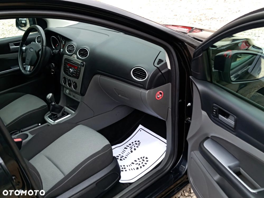 Ford Focus 1.6 16V Black Magic - 18