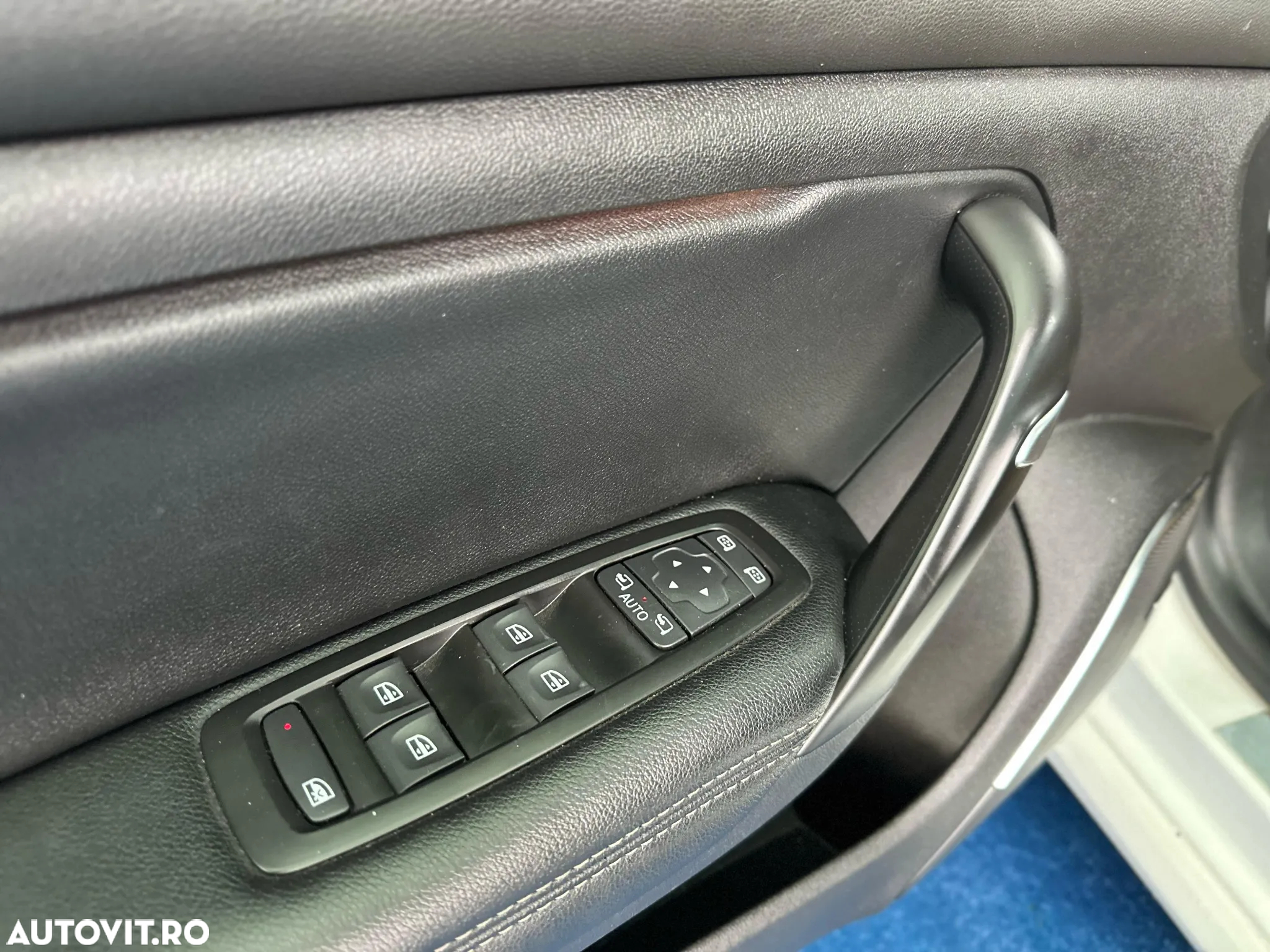 Renault Megane ENERGY dCi 110 EDC BOSE EDITION - 11