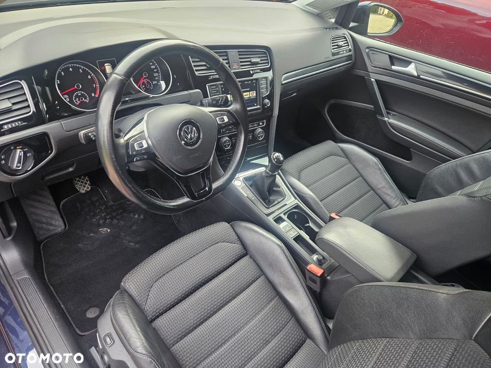 Volkswagen Golf - 3