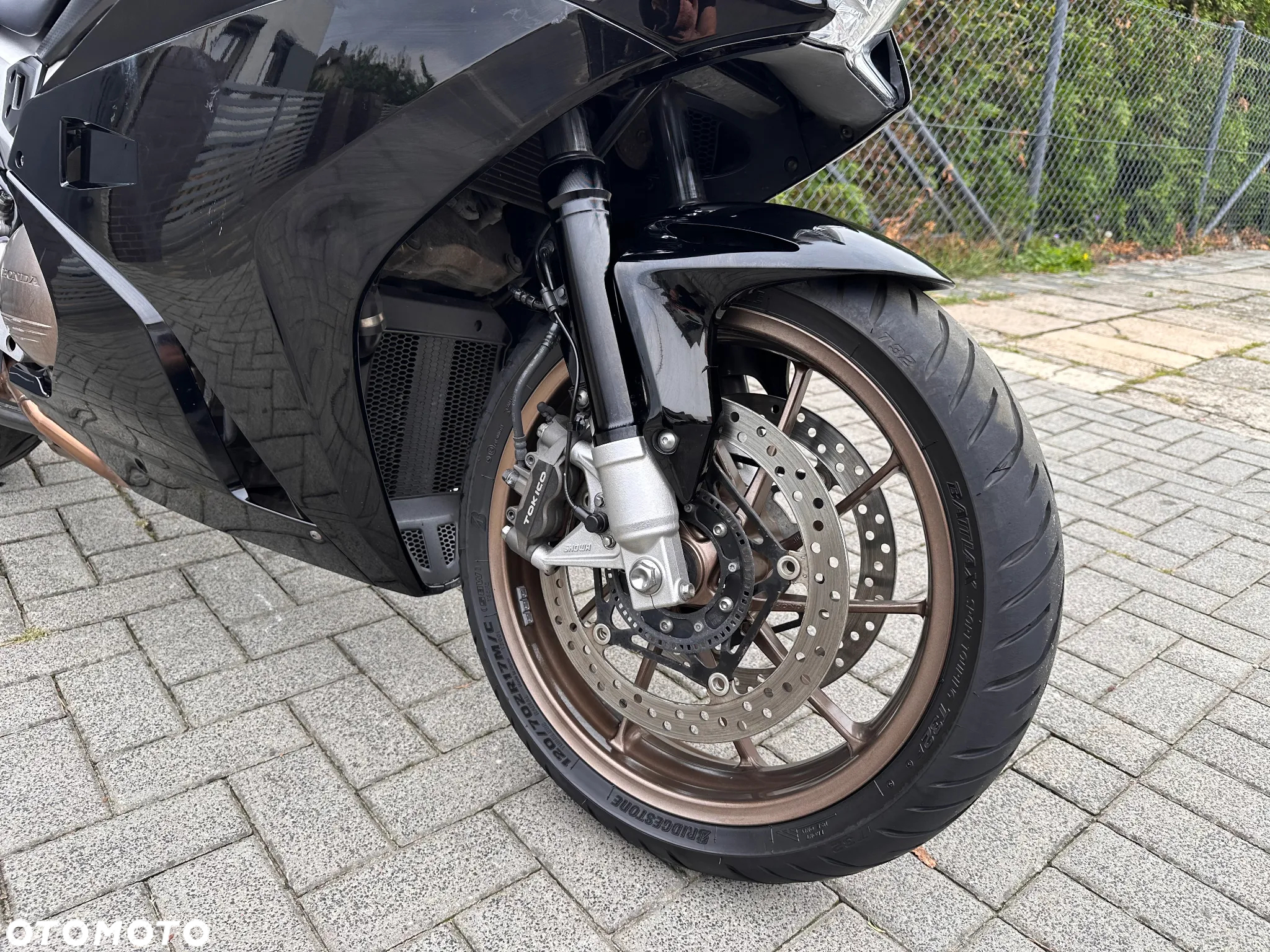 Honda VFR - 23