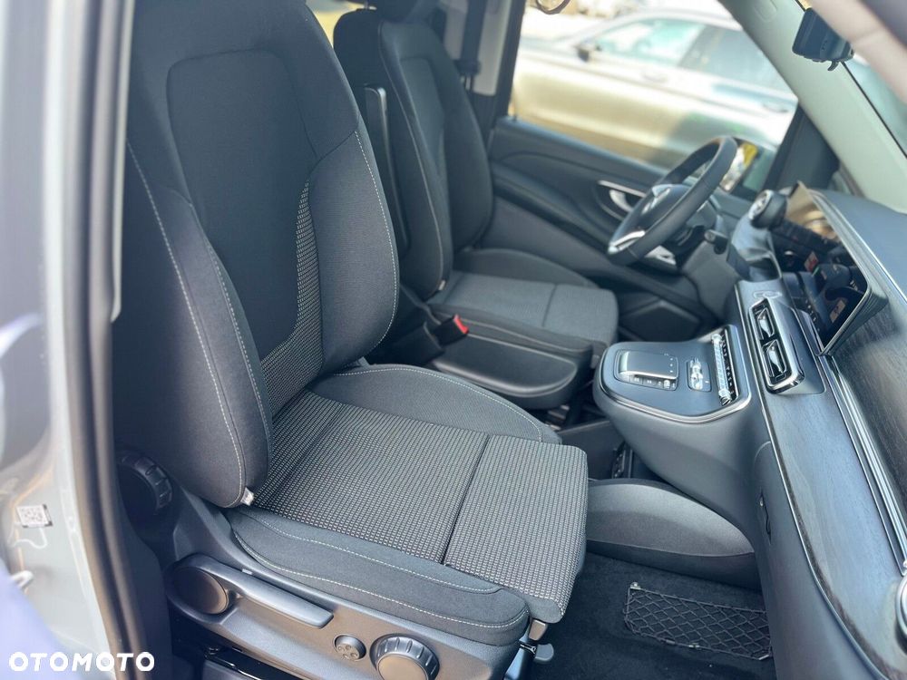 Mercedes-Benz Klasa V - 15