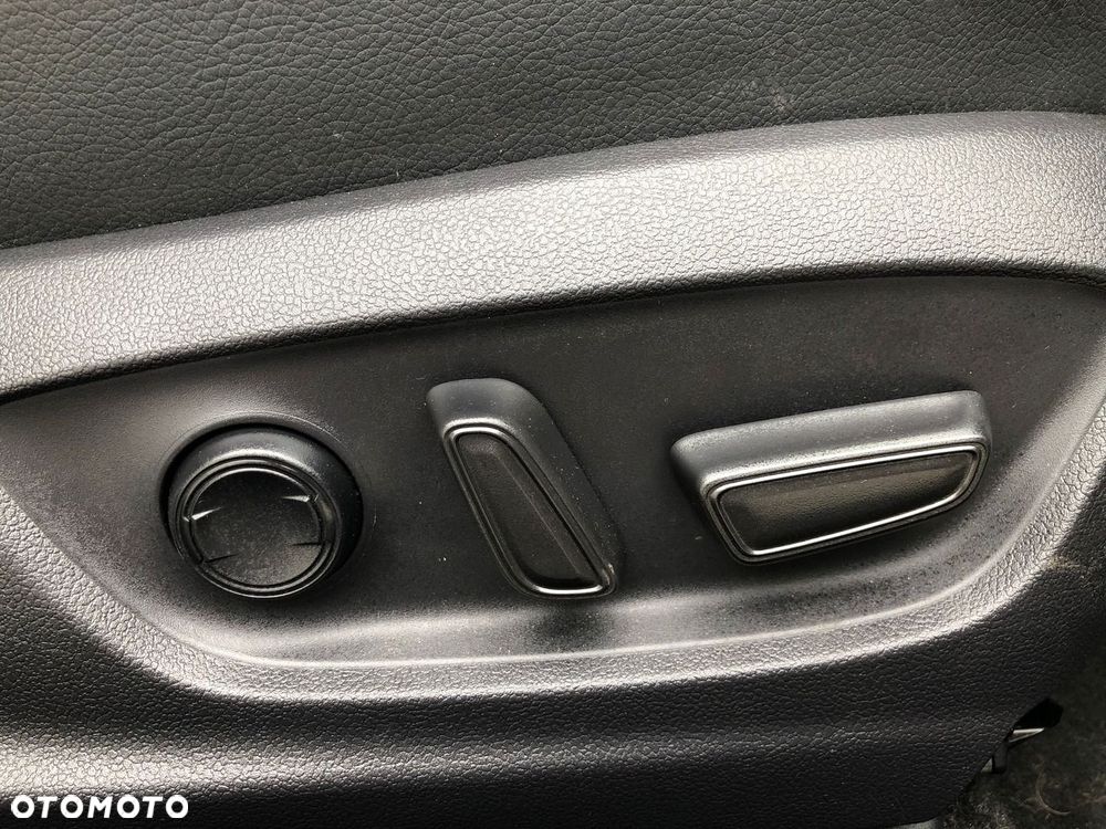 Toyota Camry 2.5 Hybrid Prestige CVT - 29