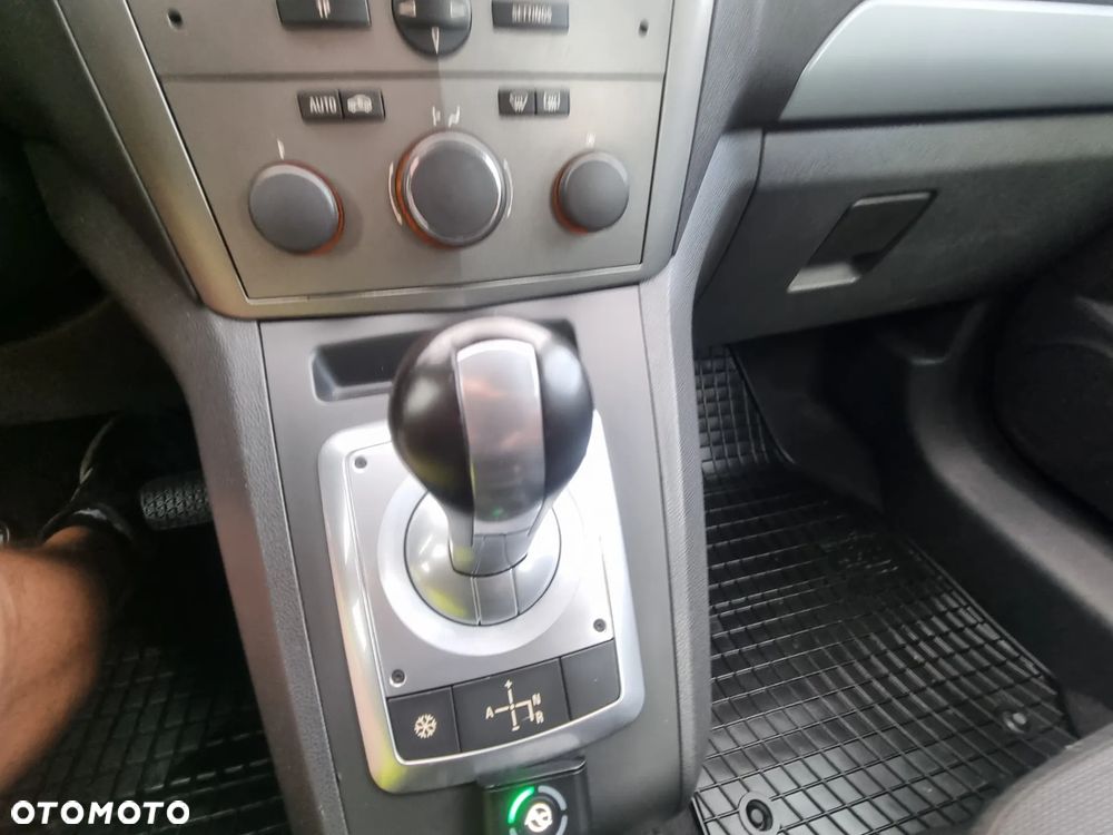 Opel Zafira 1.8 Cosmo EasyTronic EU5 - 8