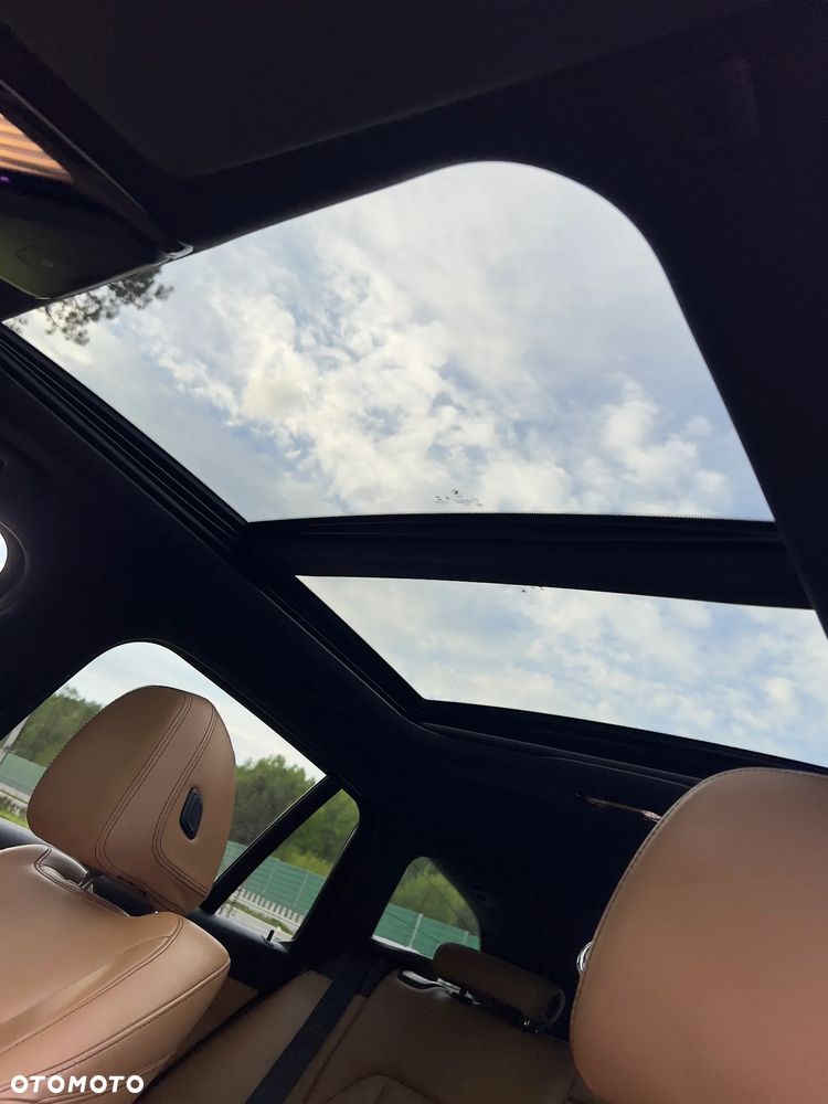 BMW Seria 3 330i Sport Line sport - 25