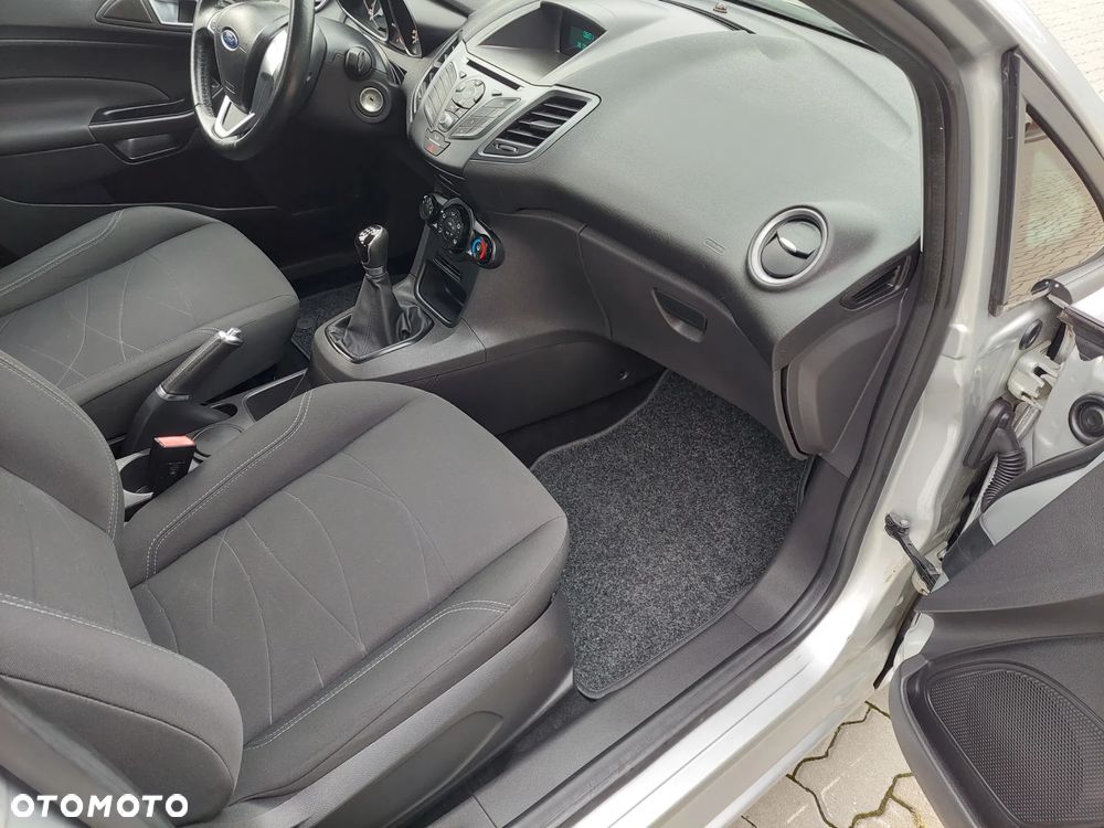 Ford Fiesta - 11