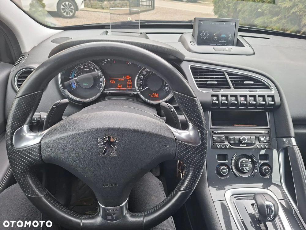 Peugeot 3008 2.0 HYbrid4 - 12