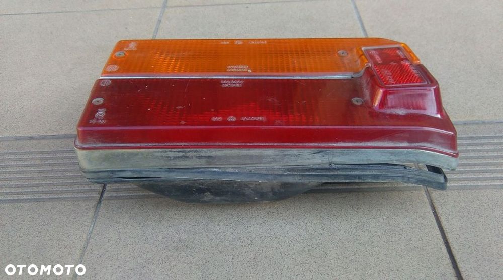 FIAT 125P LAMPA TYŁ TYLNA PRAWA ORG - 2