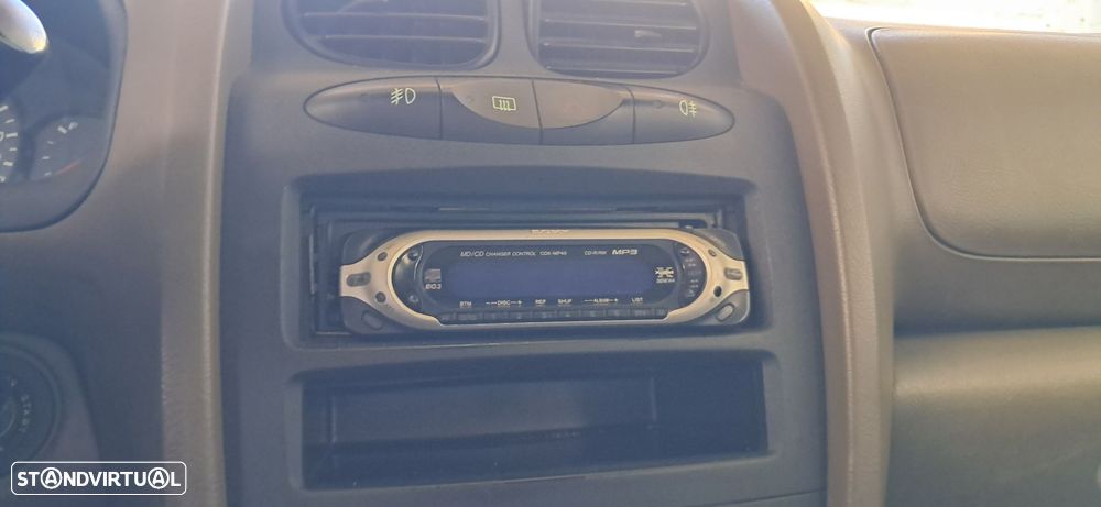 Hyundai Santa Fe 2.0 CRDi Family 4WD - 11