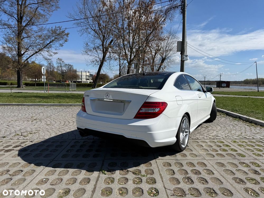 Mercedes-Benz Klasa C 250 CGI BlueEff - 6
