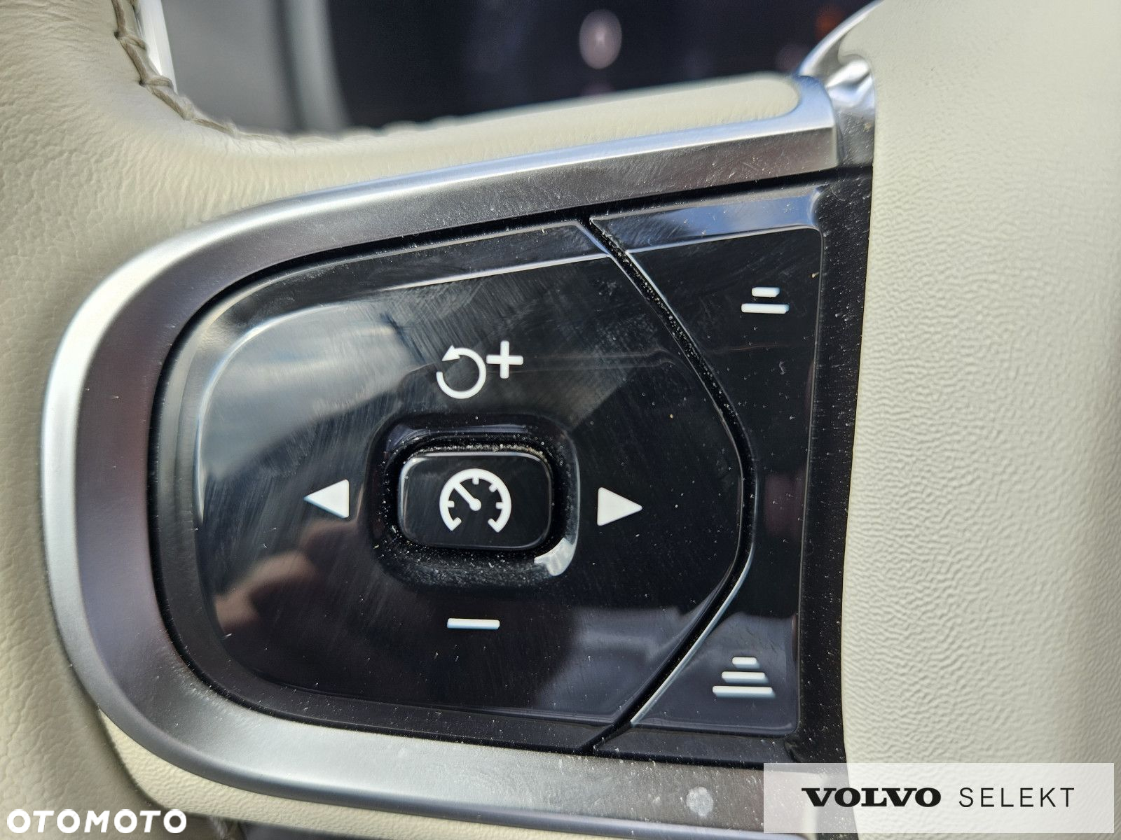 Volvo XC 90 - 25