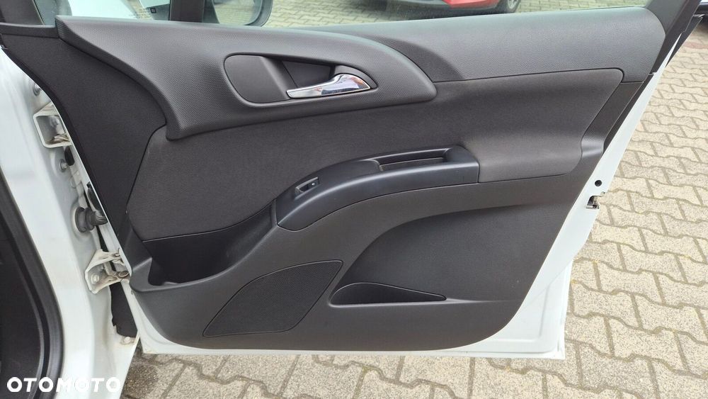 Opel Meriva - 15