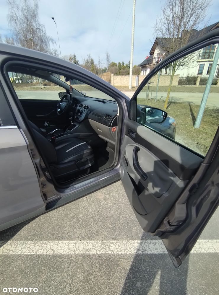 Ford Kuga 2.0 TDCi Titanium - 5