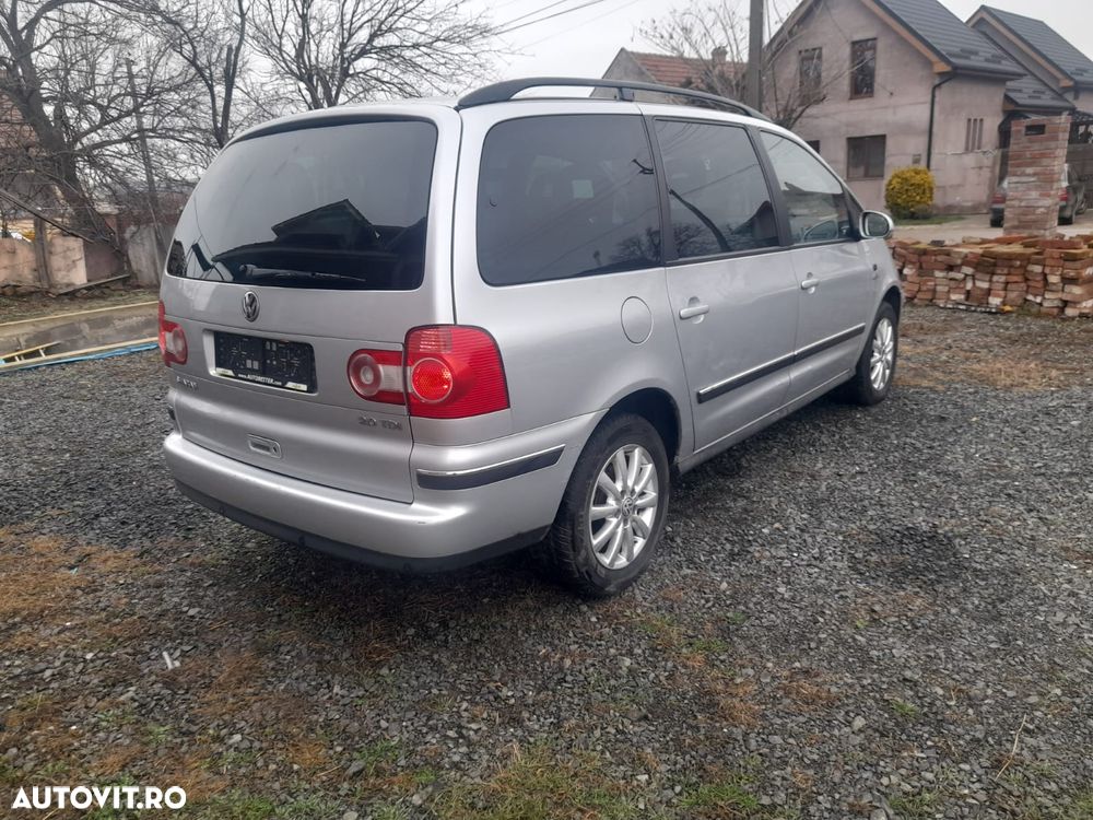 Volkswagen Sharan 2.0 TDI DPF BlueMotion Comfortline - 3